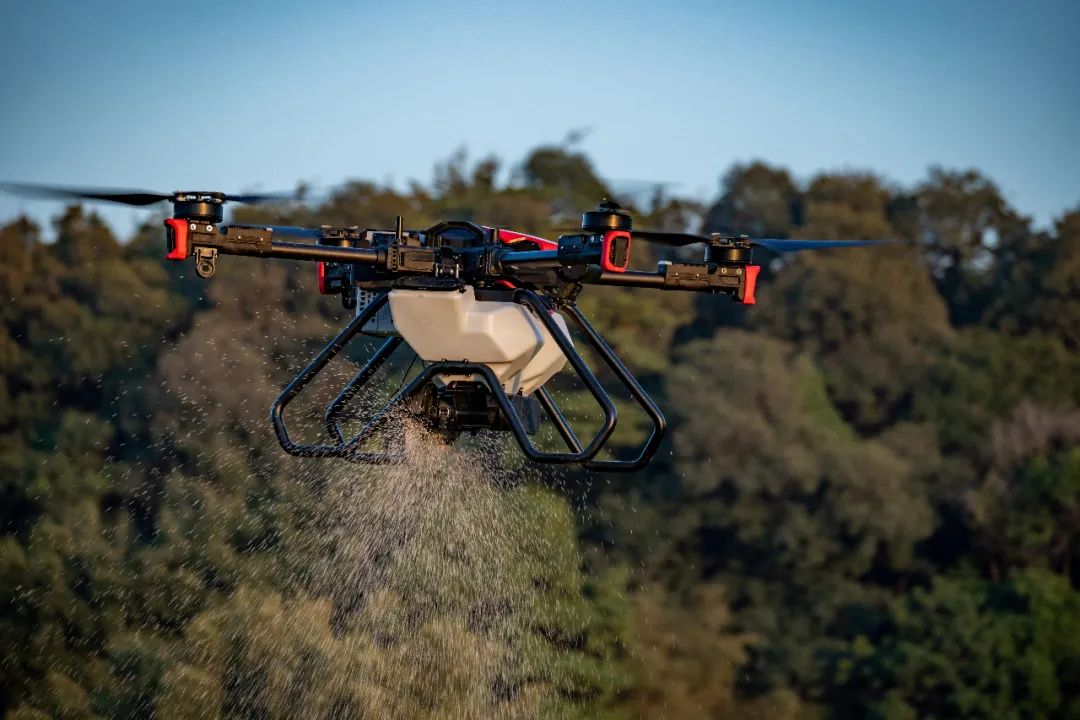 極飛睿播 2.0 如何兼顧播撒的精準(zhǔn)和高效？