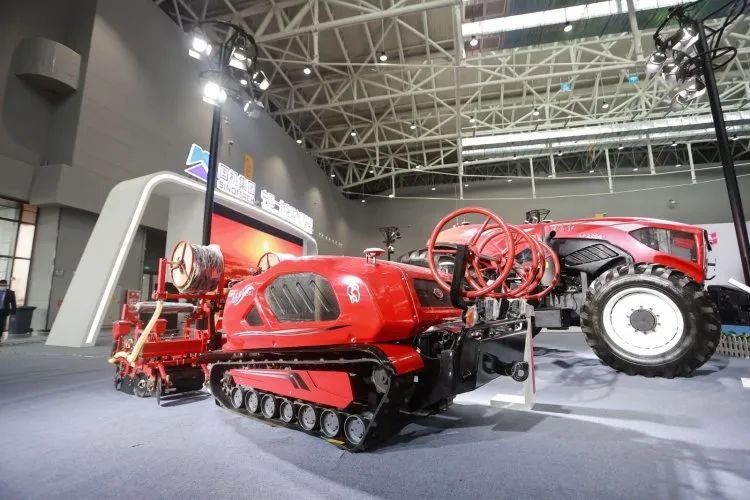 一拖股份2022年營業總收入125.64億元,凈利潤增幅55.42% 一拖股份2022年營業總收入125.64億元,凈利潤增幅55.42%